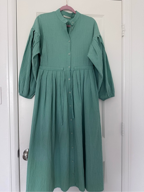 Dresses & Skirts - Button-Front Mint Green Women’s Dress with Tie Waist